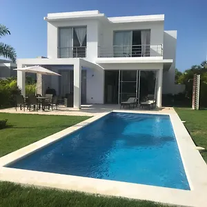 Real Playa Nueva Romana Villa